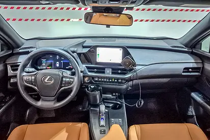صورة 9 لـ 2025 Lexus UX-SERIES