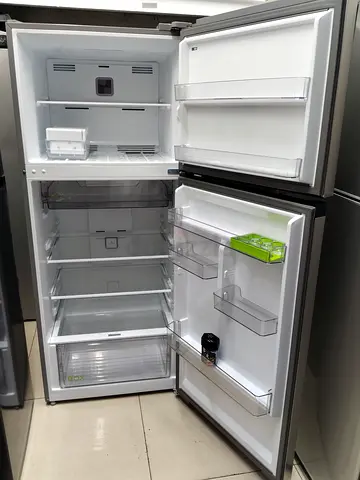 Used top-freezer Refrigerator - Good working condition