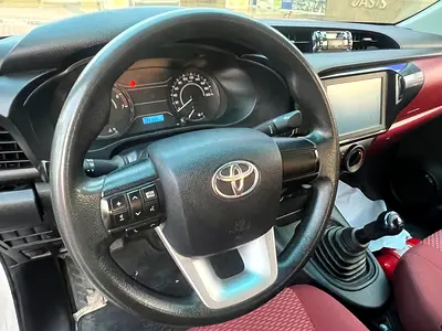 2021 Toyota HILUX — миниатюра 11