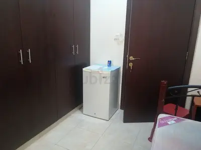 950 AED bed space only executive bachelors males in Shabiya 12 for Kerala person