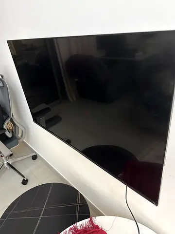 Hisense TV 43 Inch in Brand new condition with box