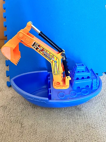 Kids movable boat toy excavator arm (single piece)