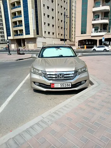 Honda according to 3:5l 6 cylinders