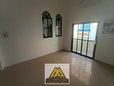 شقة عائلية مميزة بمساحة مريحة بلكونة وحمامين مع موقع حيوي وتسهيلات مرنة في الدفع و صيانة مجانية