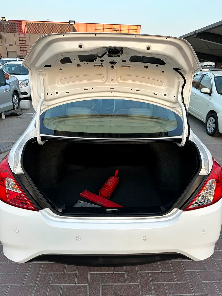 Nissan Sunny 2023