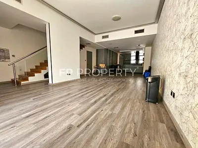 Elegant 4 BR + Maid | Renovated | Family Villa