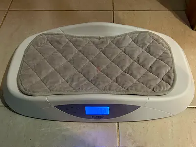 Hubble baby weighing scale