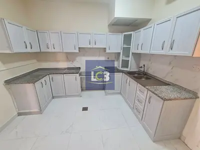 PRIVATE ENTRANCE 3BHK MULHAQ VERY NEAR TO CARREFOUR (TOWN CENTER) MBZ CITY FOR 90K