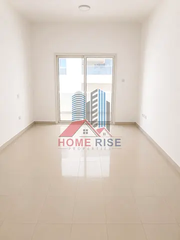 Spacious 2bhk with balcony | free parking | ready to move | easy access to Dubai