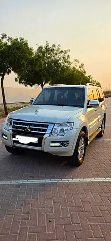 Mitsubishi Pajero 2018 GLS Top Line GCC Specs