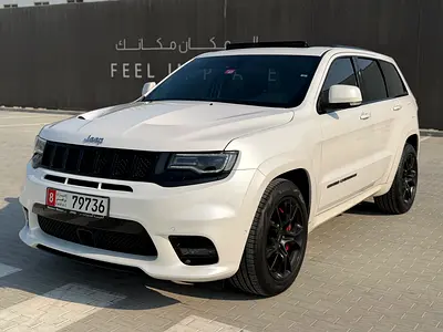Jeep Grand Cherokee SRT 2017 GCC very low KM full service agency original paint