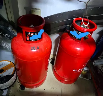 Gas cylinder available