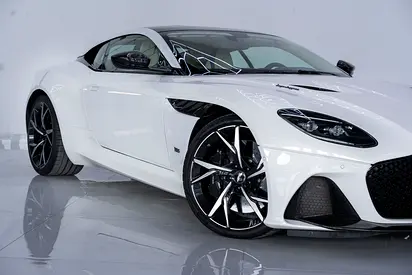 2019 Aston Martin DBS 照片 4