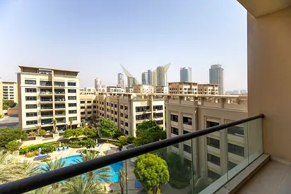 SPACIOUS 3BR | POOL VIEW | VACANT | READY TO MOVE