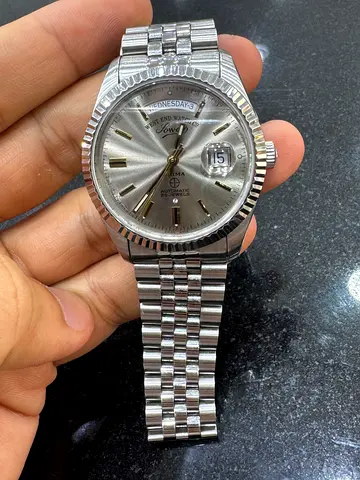 I want to sell my new watch