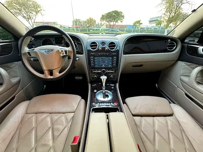 صورة 10 لـ 2010 Bentley CONTINENTAL