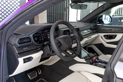 2026 Lamborghini URUS — миниатюра 11