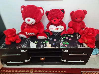 Set of 5 Red Plush Teddy Bears — Various Sizes, vert Good Condition