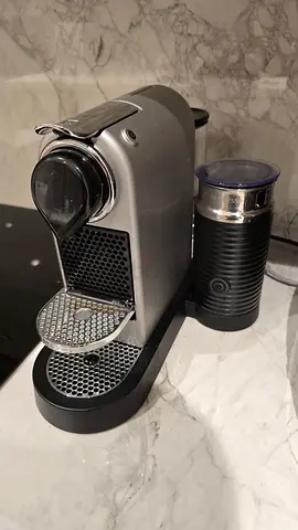 Nespresso CitiZ + Aeroccino Milk Frother – Like New