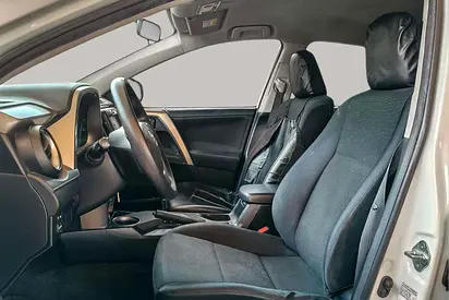 2015 Toyota RAV 4 — фото 10