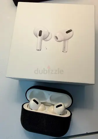 Apple AirPods Pro with Wireless Charging Case - Good Condition