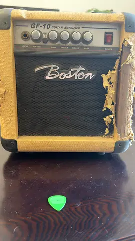 Practice Guitar Amp / Cat Scratcher: FREE