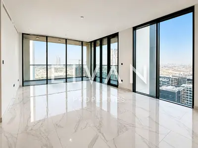 Luxury Family Home | High Floor | Community View