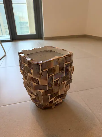 Mother-of-pearl shell mosaic decorative garden pot