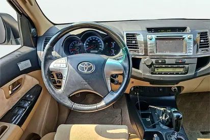 2015 Toyota FORTUNER — фото 10