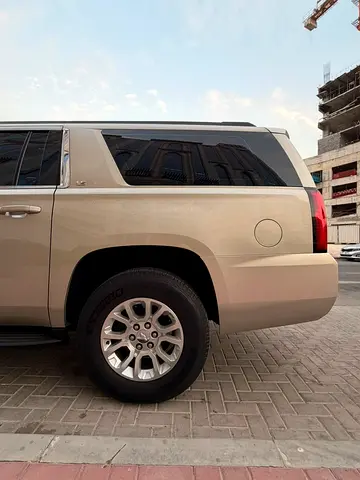 2016 Chevrolet SUBURBAN 照片 7