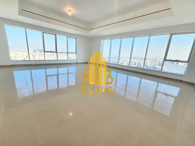 Spacious 3BHK With Maid Room, Balcony and All Amenities