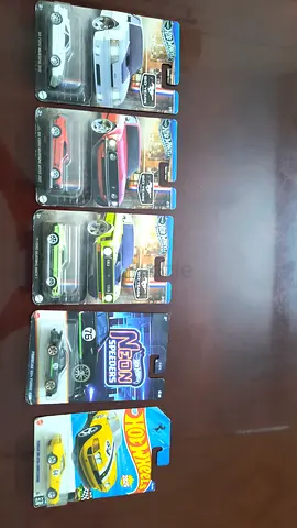 Hot Wheels collection — 6 new sealed die-cast cars (various models)