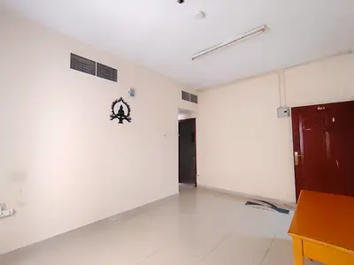 🏡 Lavish 1-BHK 🍳 Separate Kitchen! Balcony ❄️ Central AC📍 Prime Location 👨👩👧 Family Building 🔥 Ready to Move | Limited Availability