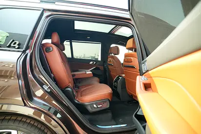 2026 BMW X7 thumbnail 14