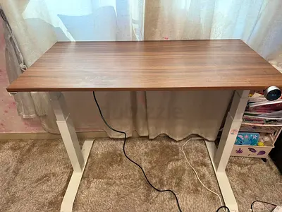 Electronic Adjustable Height Desk Bought from Workspace
Was Dhs 2400
Now Dhs 1200