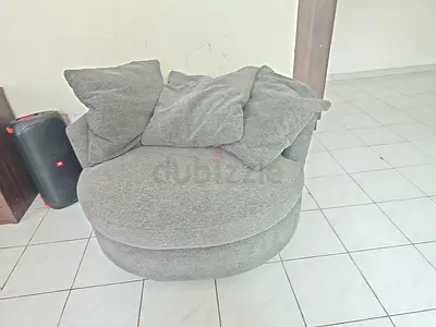 Rotating Chair with 3 cushions AED 75 only !