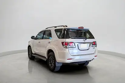 2015 Toyota FORTUNER — фото 5