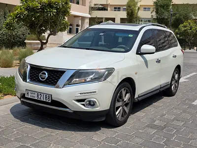 Nissan Pathfinder SV 2015 | GCC Specs | Well Maintained