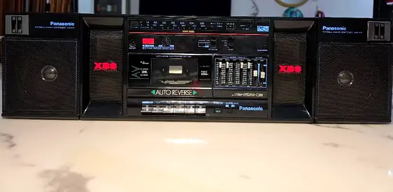 National Panasonic-RX C-38 -Cassette Player, FM,AM, Extra BASS Switch, Extra Wide-Big Sound Stage