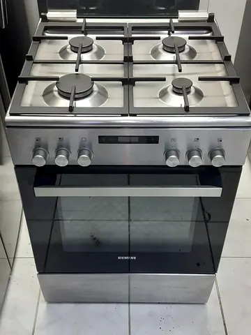 Siemens Brand 2in1 Top 4 Burner Gas & Oven Electric Cooker
New Model
Same Like New Condition Perfe