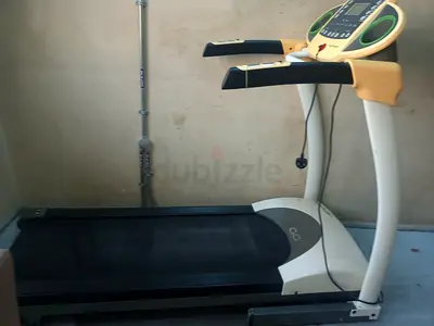 جهاز مشي كهربائي بحالة جديدة،350 قابل للتفاوض​ / موبايل واتساب: +