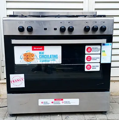 Brandt 90x60cm size gas cooker with 5 burners, working perfect.