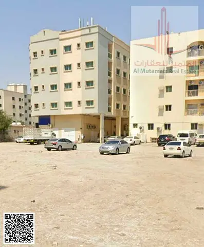 For sale in Sharjah: Residential/commercial land in Al Qasimia - Bushgara. 10,000 sq ft G+3 parking floors + 15 repeated floors. Asking 3.3
