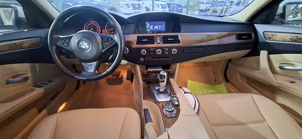 صورة مصغرة 10 لـ 2010 BMW 5-SERIES