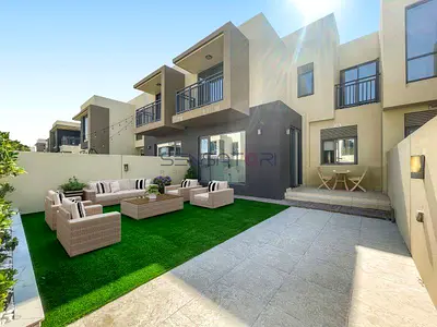 VACANT | SPACIOUS LAYOUT | MODERN FAMILY LIVING