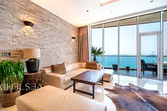 WATER-FACING | PREMIUM | BIG LAYOUT
