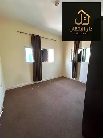 غرفة وصالة للإيجار السنوي في النباعة | مساحة واسعة | موقع حيوي | 24,000 درهم