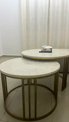 set of 2 Round Nesting Marble-Top Coffee Tables - طاولتين حجر طبيعي مع أرجل دهبي