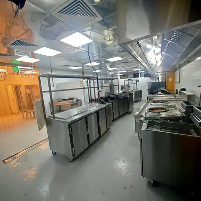FULLY EQUIPPED CENTRAL KITCHEN FOR SALE | AL QUOZ 2 | KEY MONEY OPPORTUNITY