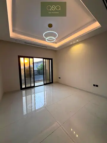 5 Bedroom with Majlis Corner Villa for Sale .Price is Negotiable